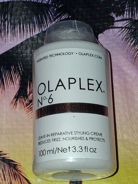 OLAPLEX No.6 Leave-In Reparative Styling Creme - White